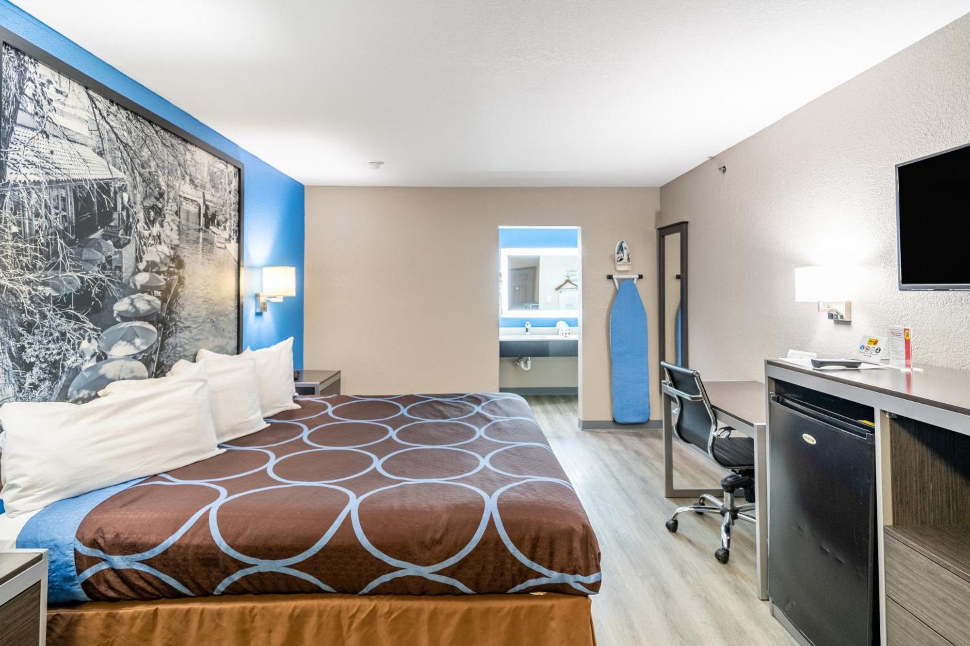 Super 8 By Wyndham San Antonio/Riverwalk Area Extérieur photo