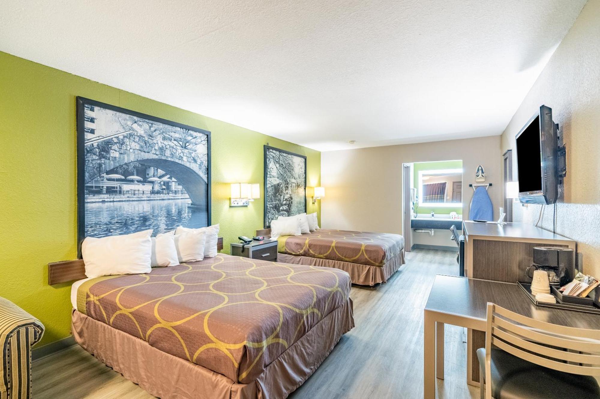 Super 8 By Wyndham San Antonio/Riverwalk Area Extérieur photo