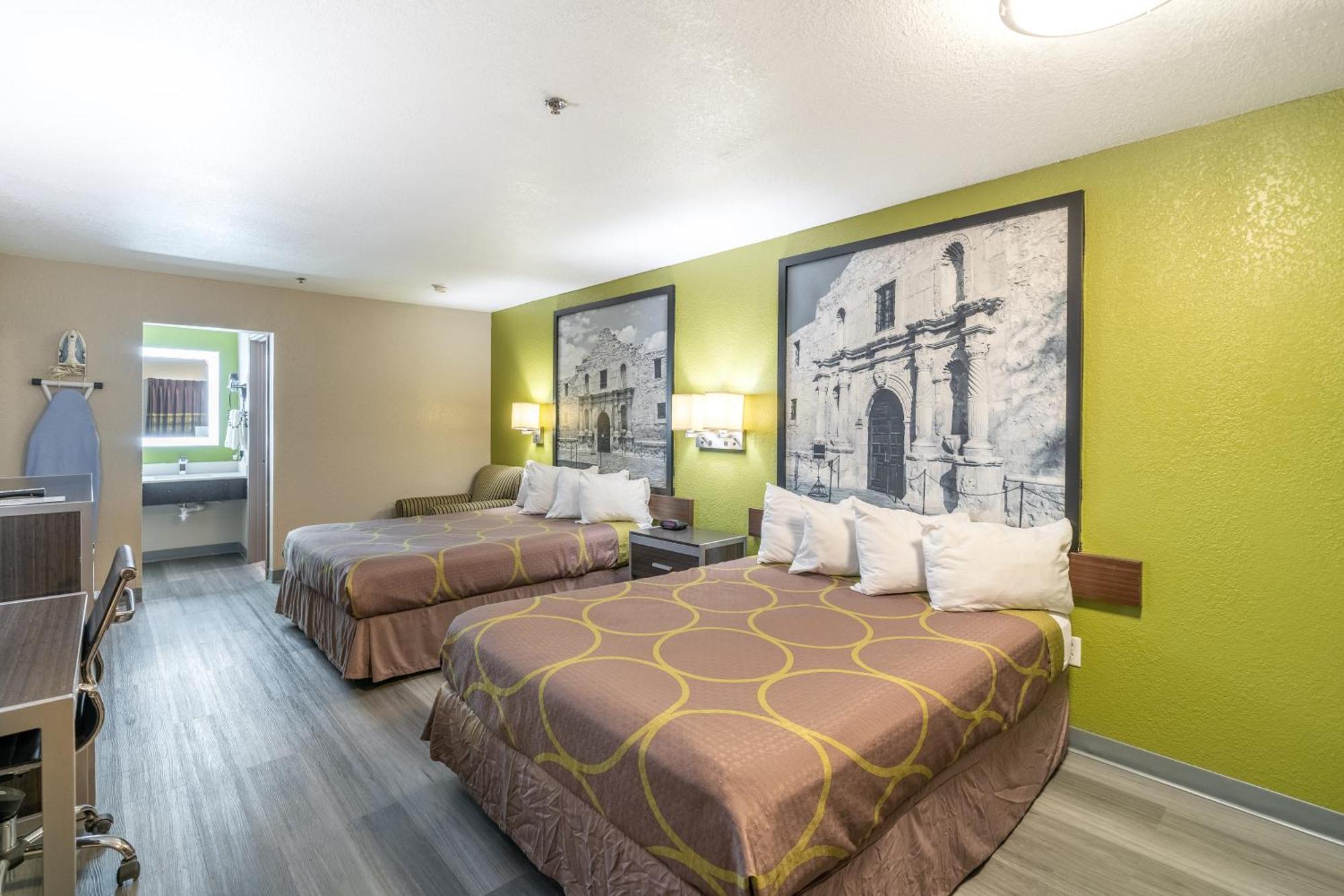 Super 8 By Wyndham San Antonio/Riverwalk Area Extérieur photo