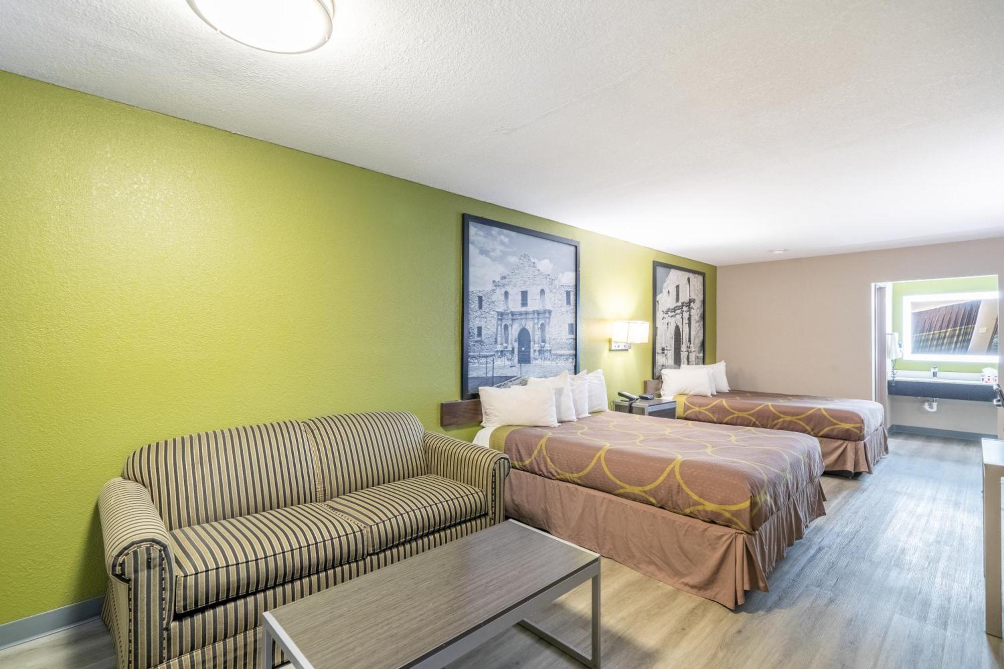 Super 8 By Wyndham San Antonio/Riverwalk Area Extérieur photo