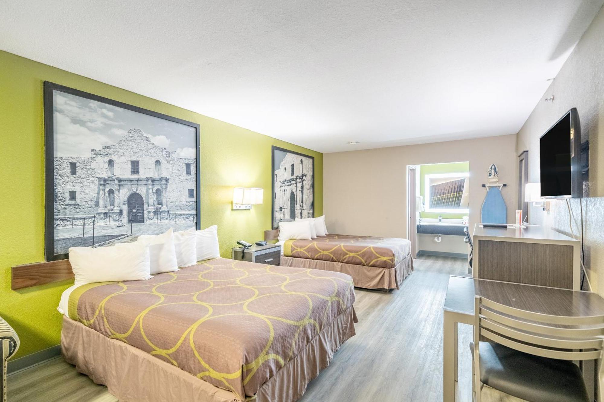 Super 8 By Wyndham San Antonio/Riverwalk Area Extérieur photo