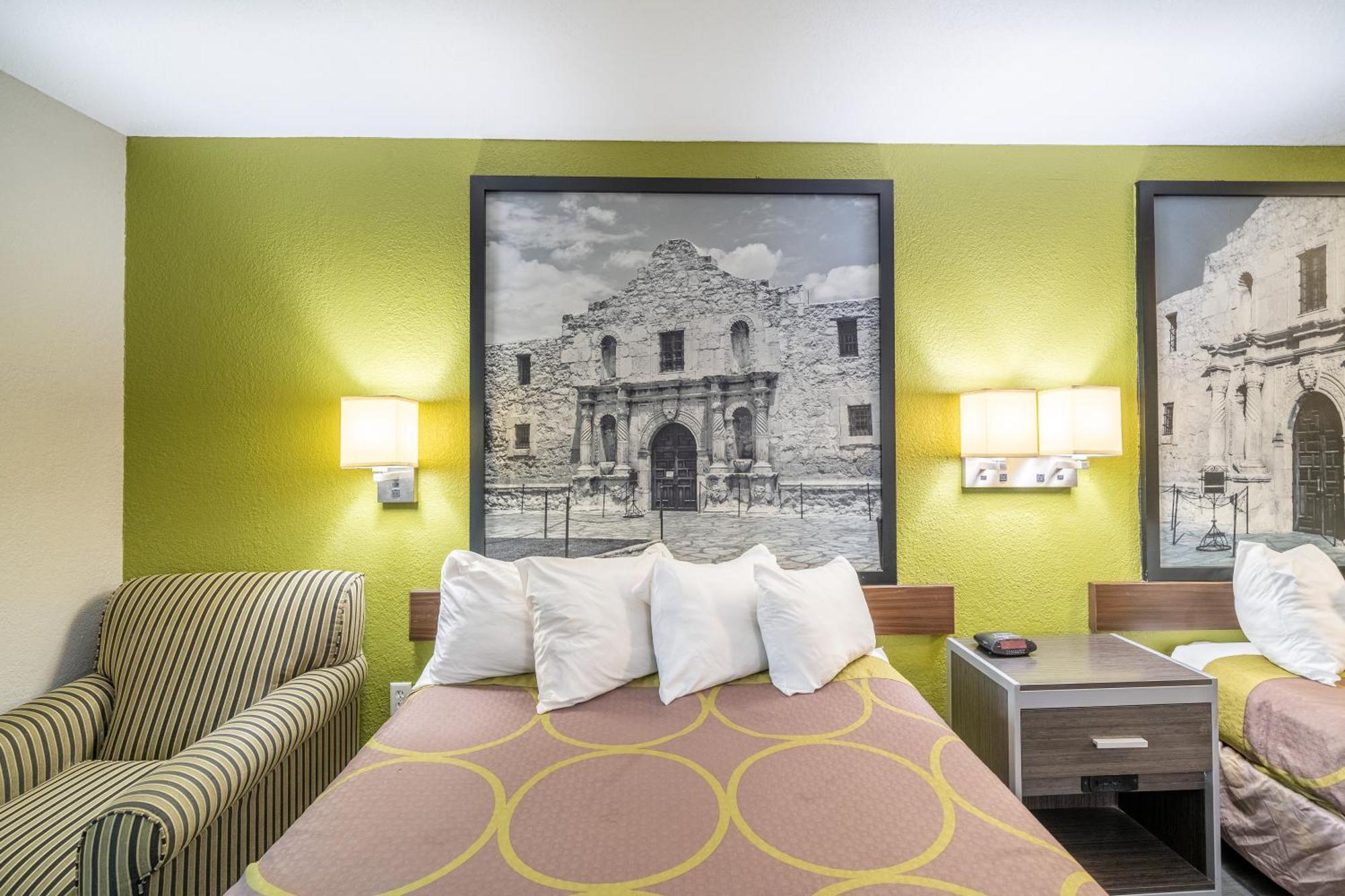 Super 8 By Wyndham San Antonio/Riverwalk Area Extérieur photo