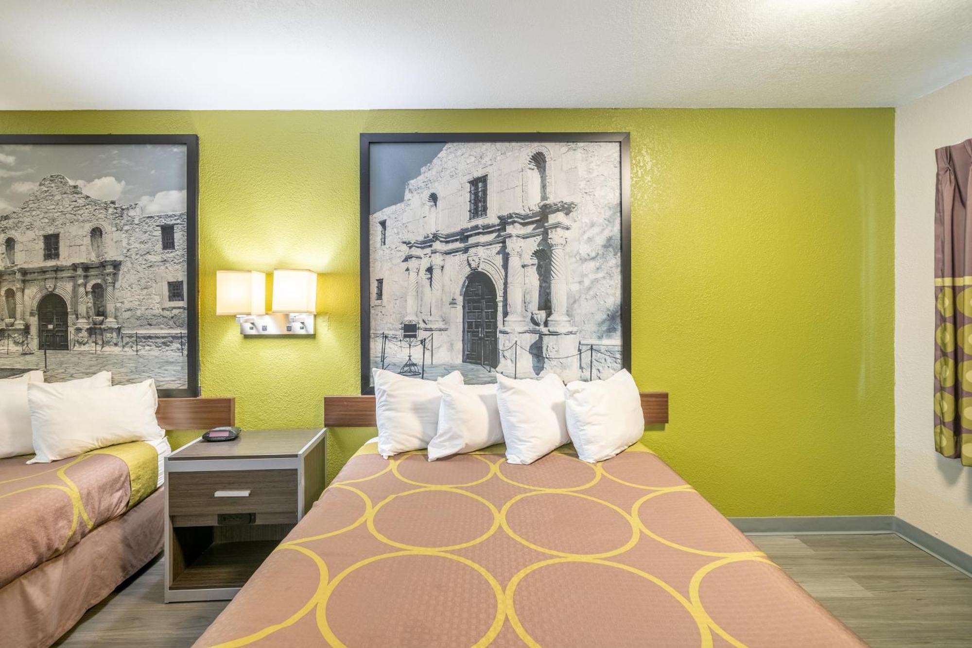 Super 8 By Wyndham San Antonio/Riverwalk Area Extérieur photo