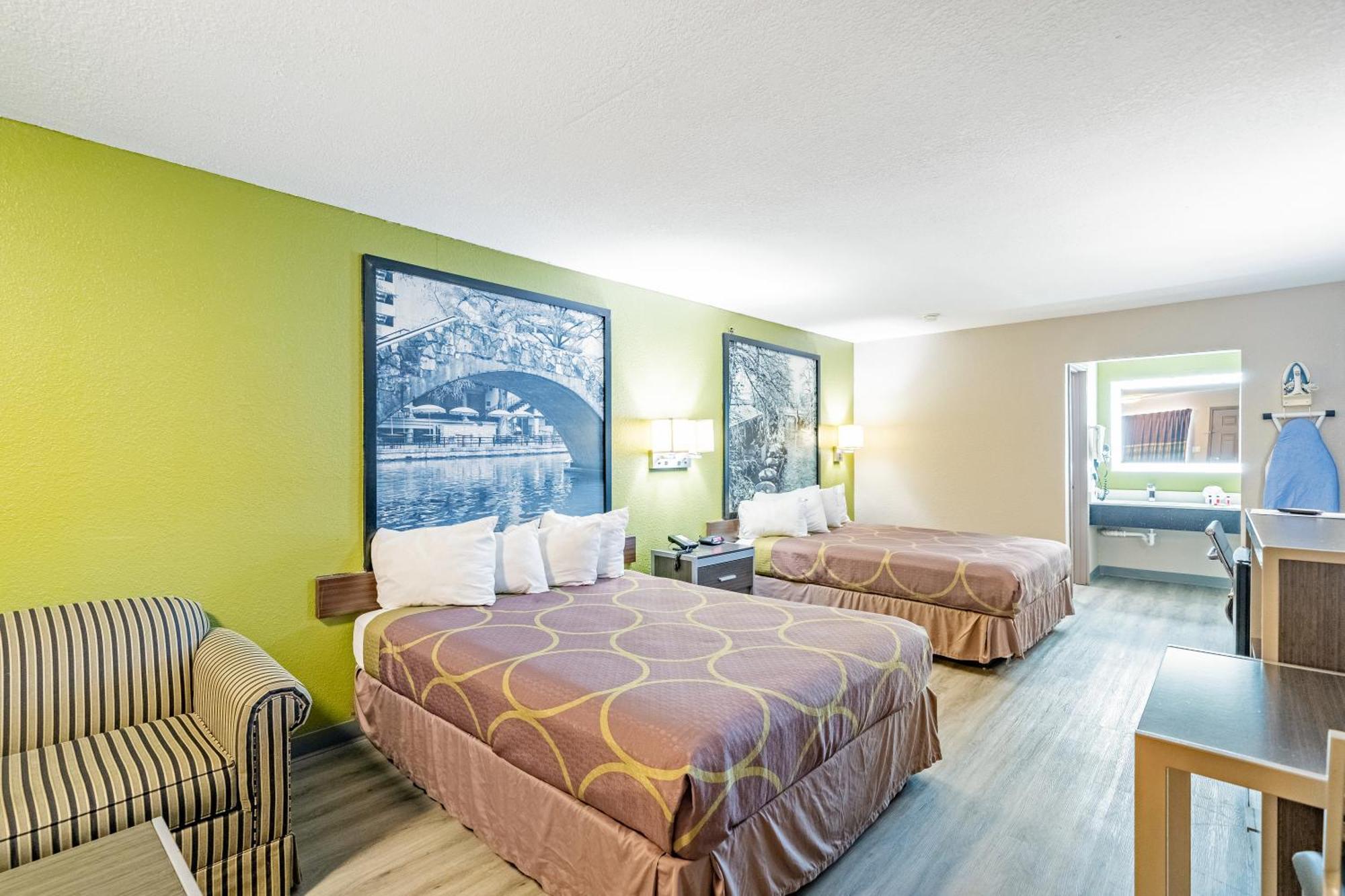 Super 8 By Wyndham San Antonio/Riverwalk Area Extérieur photo