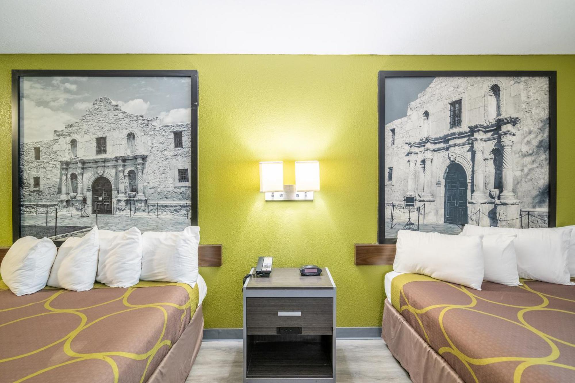 Super 8 By Wyndham San Antonio/Riverwalk Area Extérieur photo