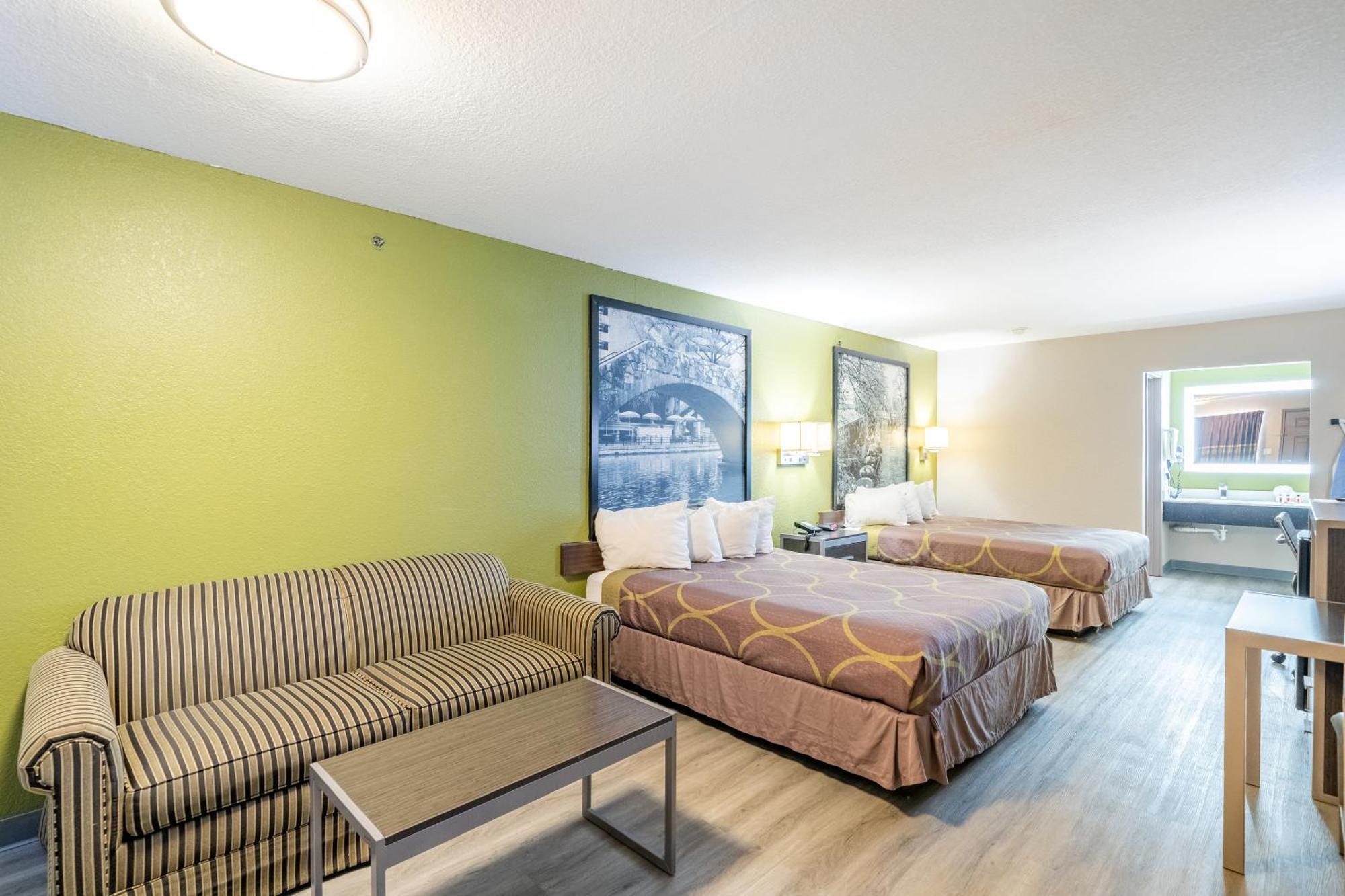 Super 8 By Wyndham San Antonio/Riverwalk Area Extérieur photo