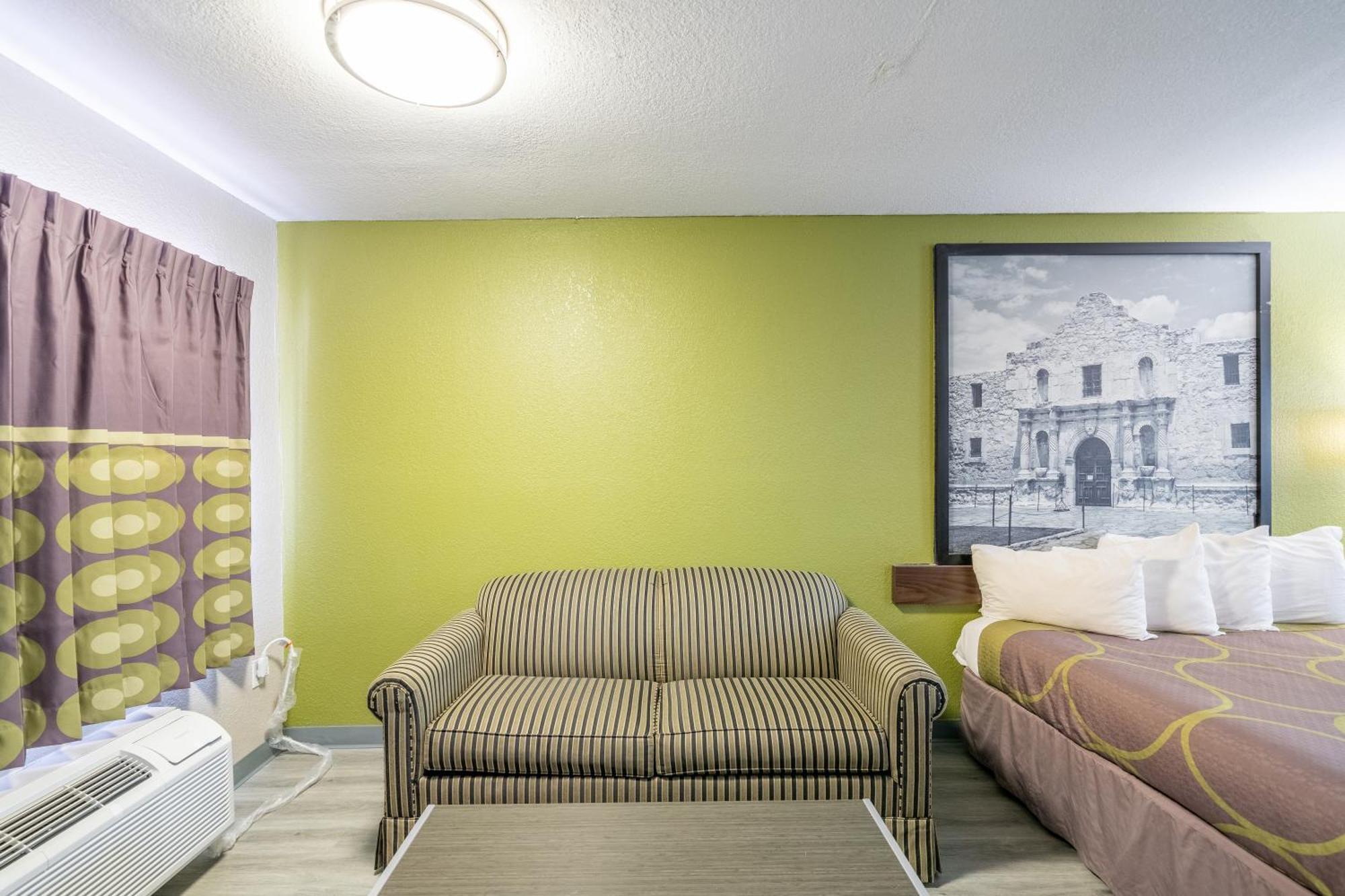 Super 8 By Wyndham San Antonio/Riverwalk Area Extérieur photo