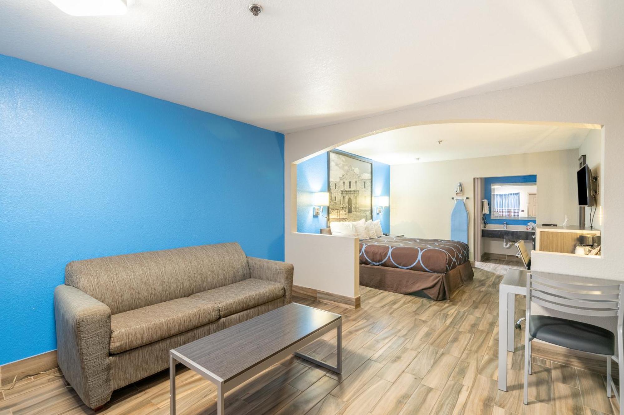 Super 8 By Wyndham San Antonio/Riverwalk Area Extérieur photo