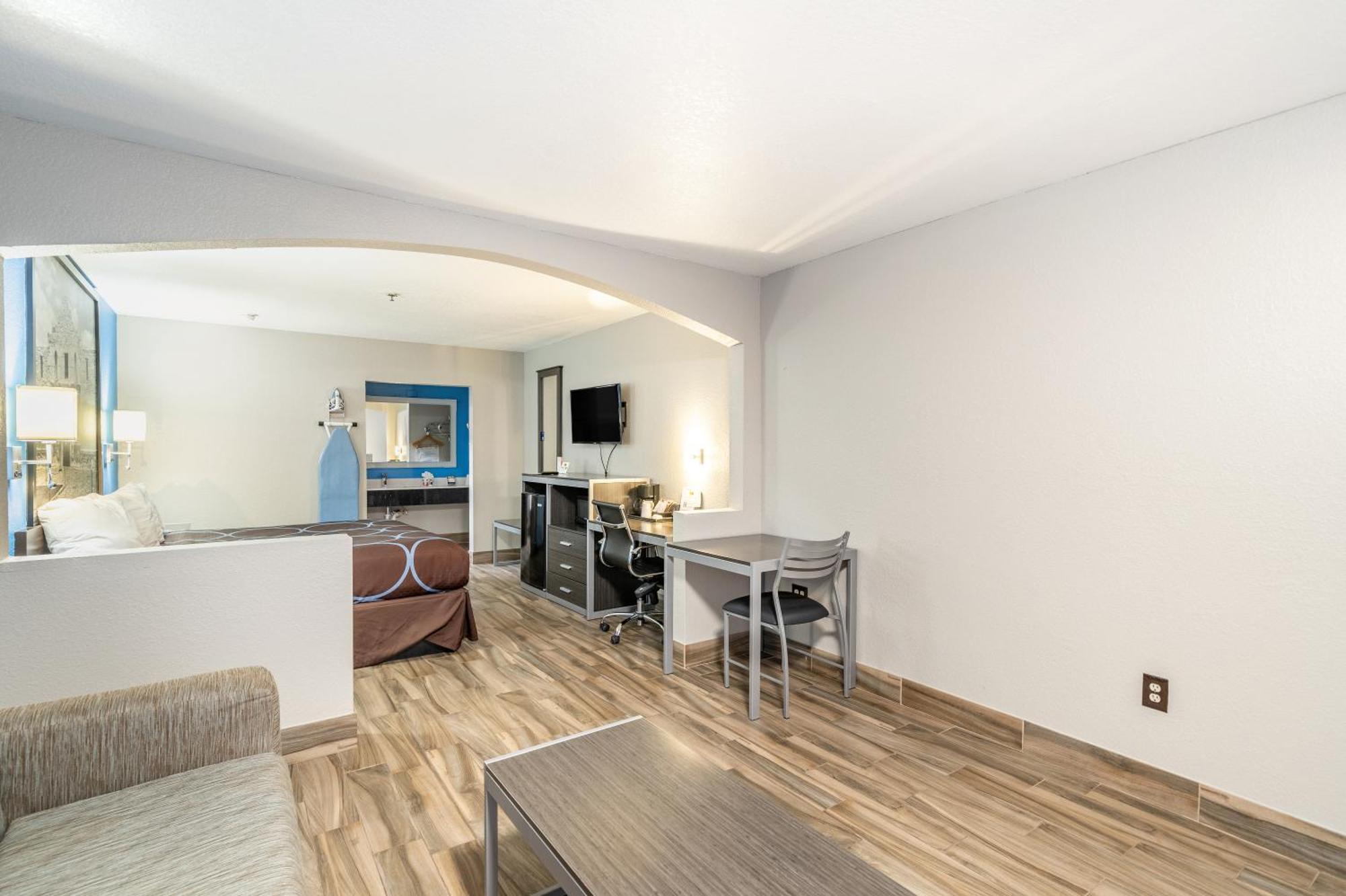 Super 8 By Wyndham San Antonio/Riverwalk Area Extérieur photo