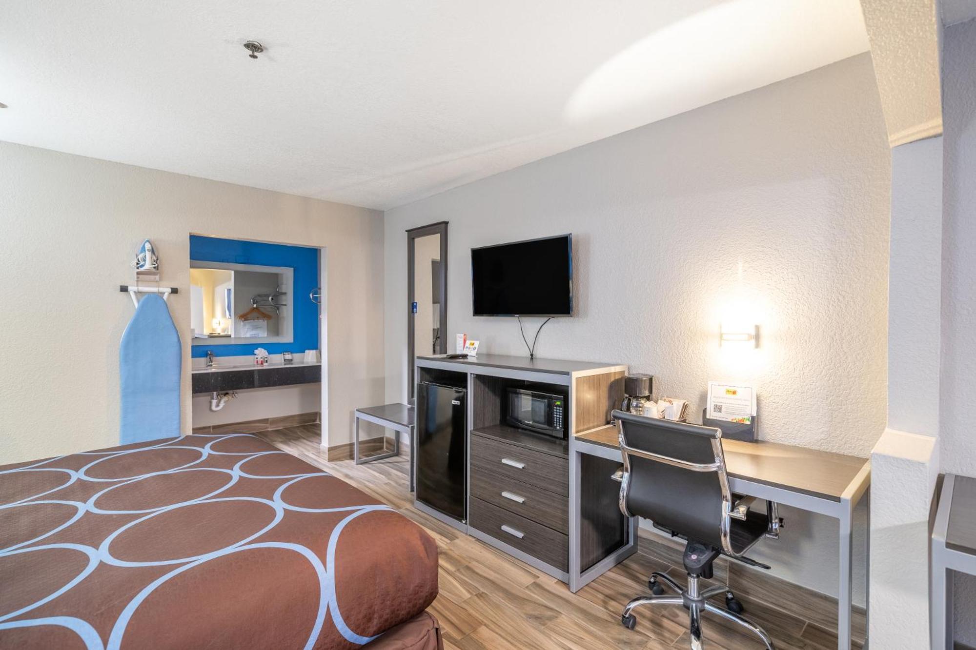 Super 8 By Wyndham San Antonio/Riverwalk Area Extérieur photo