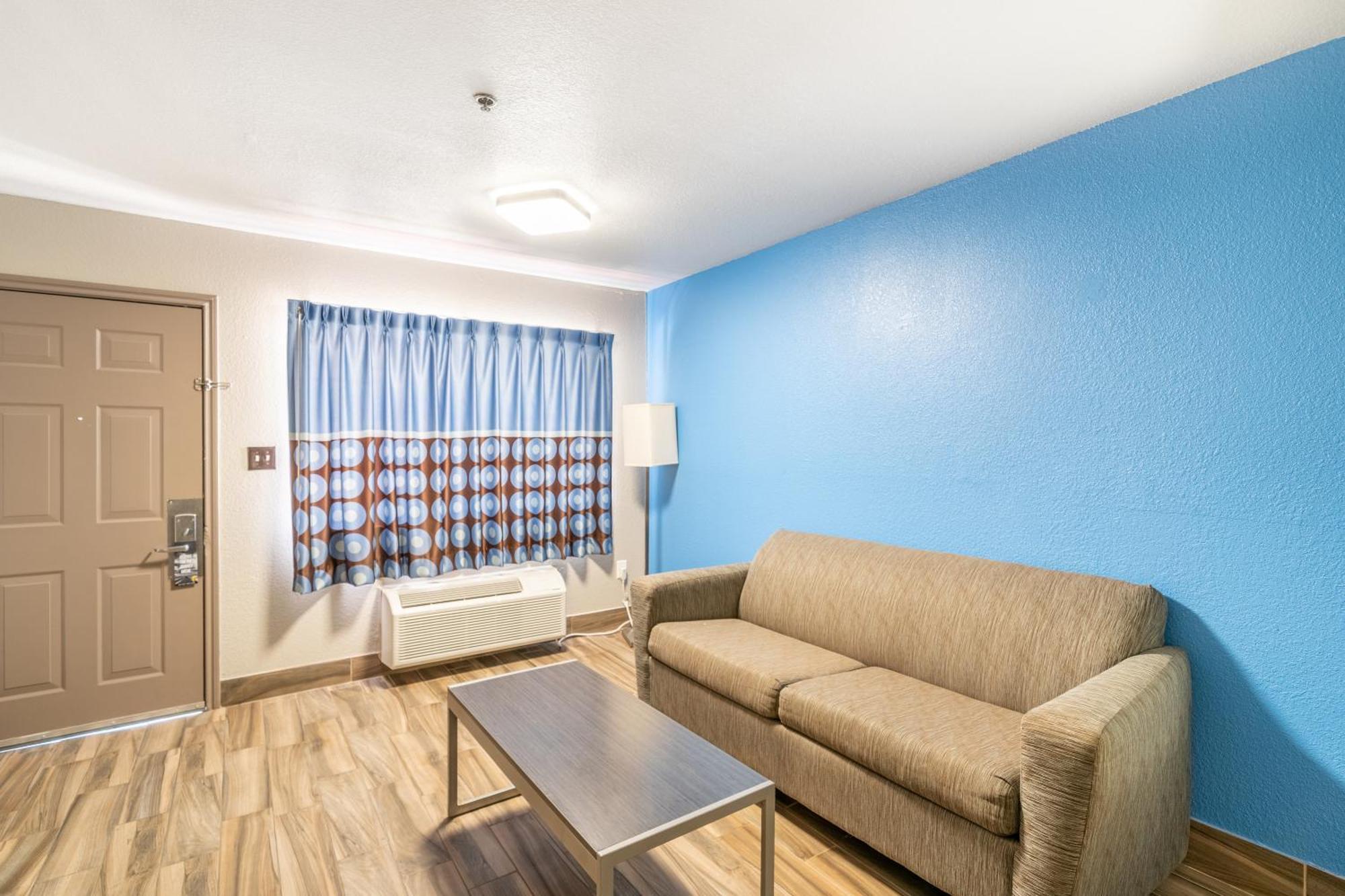 Super 8 By Wyndham San Antonio/Riverwalk Area Extérieur photo