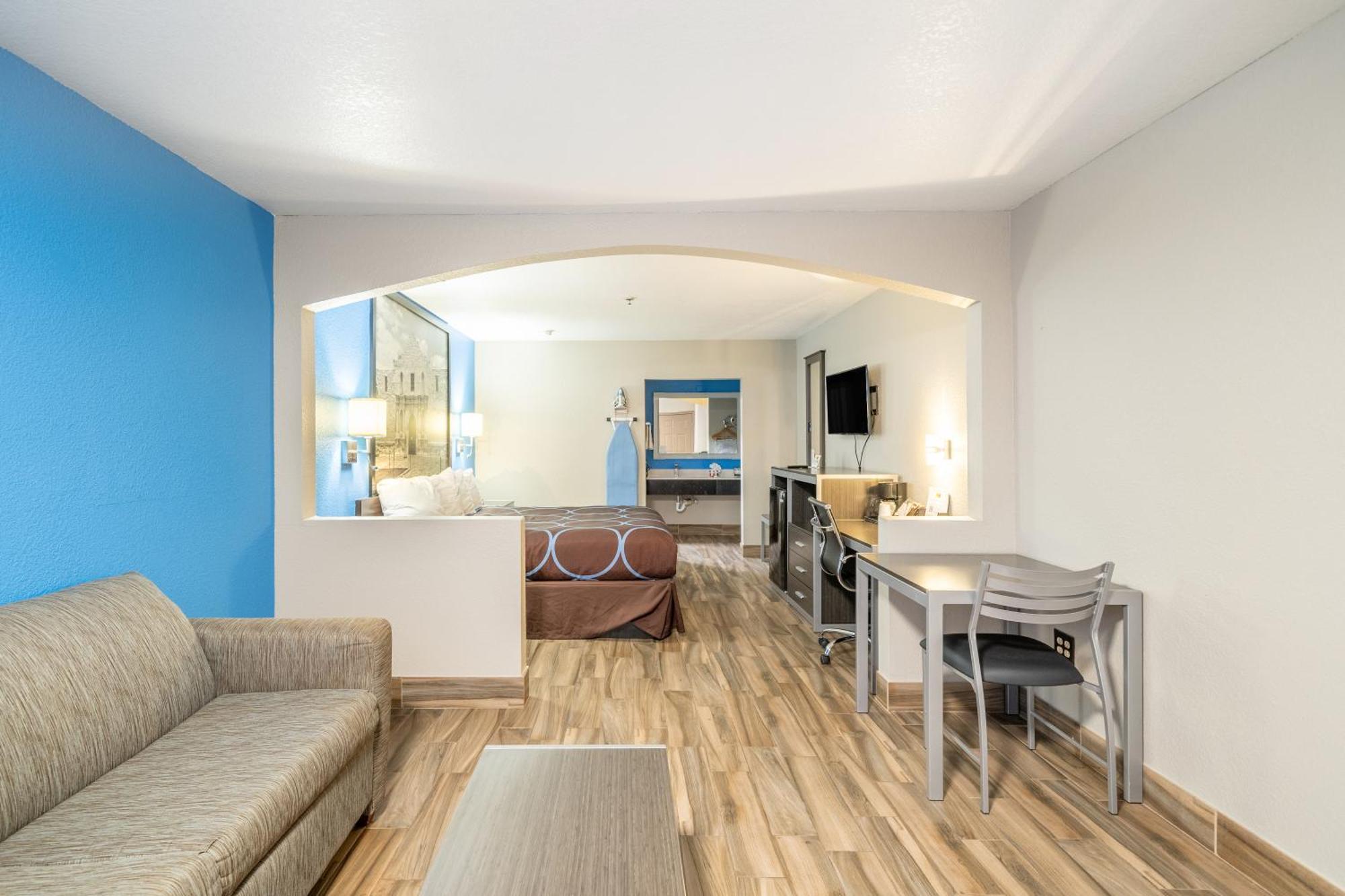 Super 8 By Wyndham San Antonio/Riverwalk Area Extérieur photo